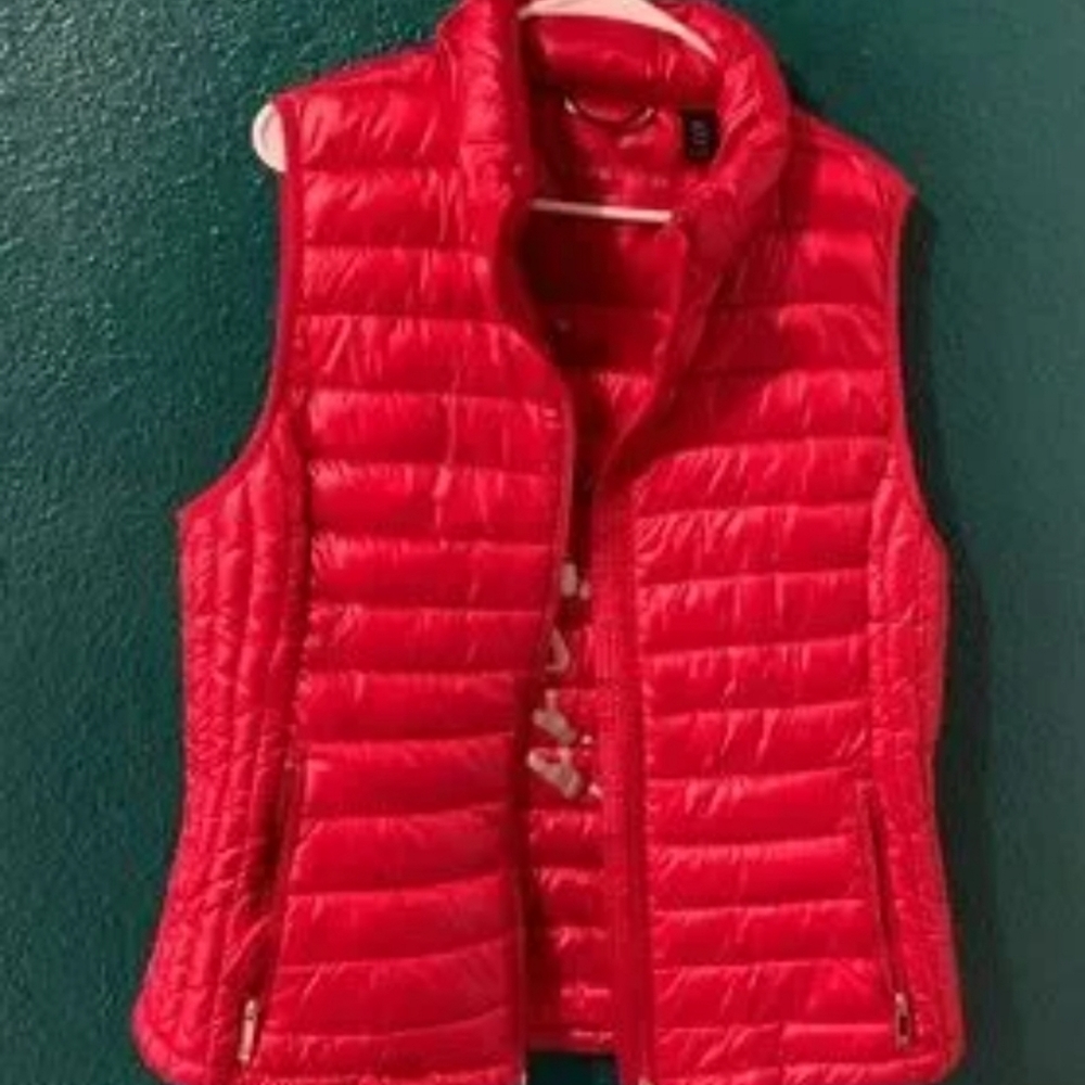 Tommy Hilfiger red puffer vest size L